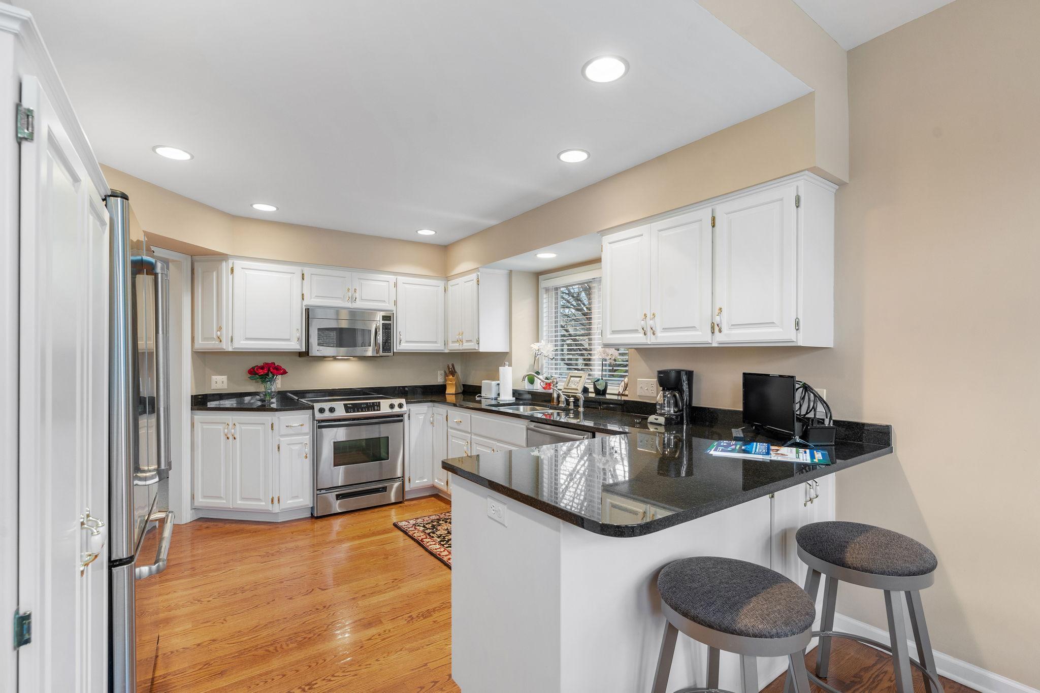 16-web-or-mls-3635 Zanzibar Ln-16.jpg