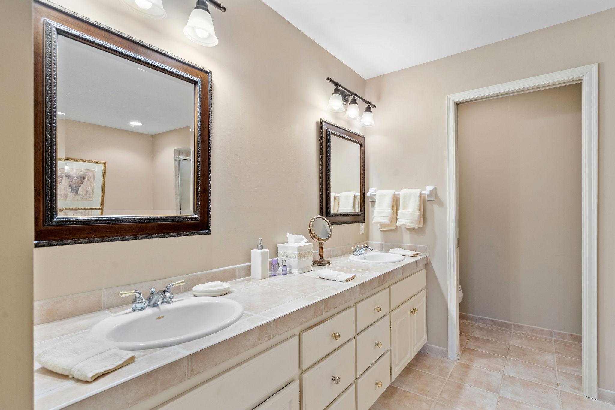 43-web-or-mls-3635 Zanzibar Ln-43.jpg