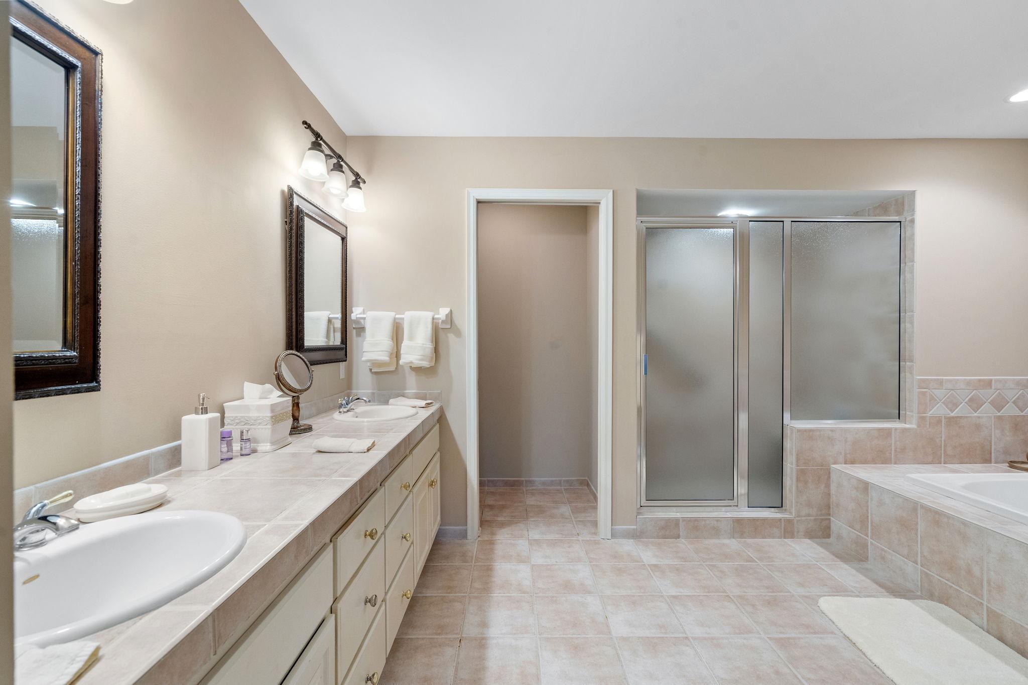 42-web-or-mls-3635 Zanzibar Ln-42.jpg