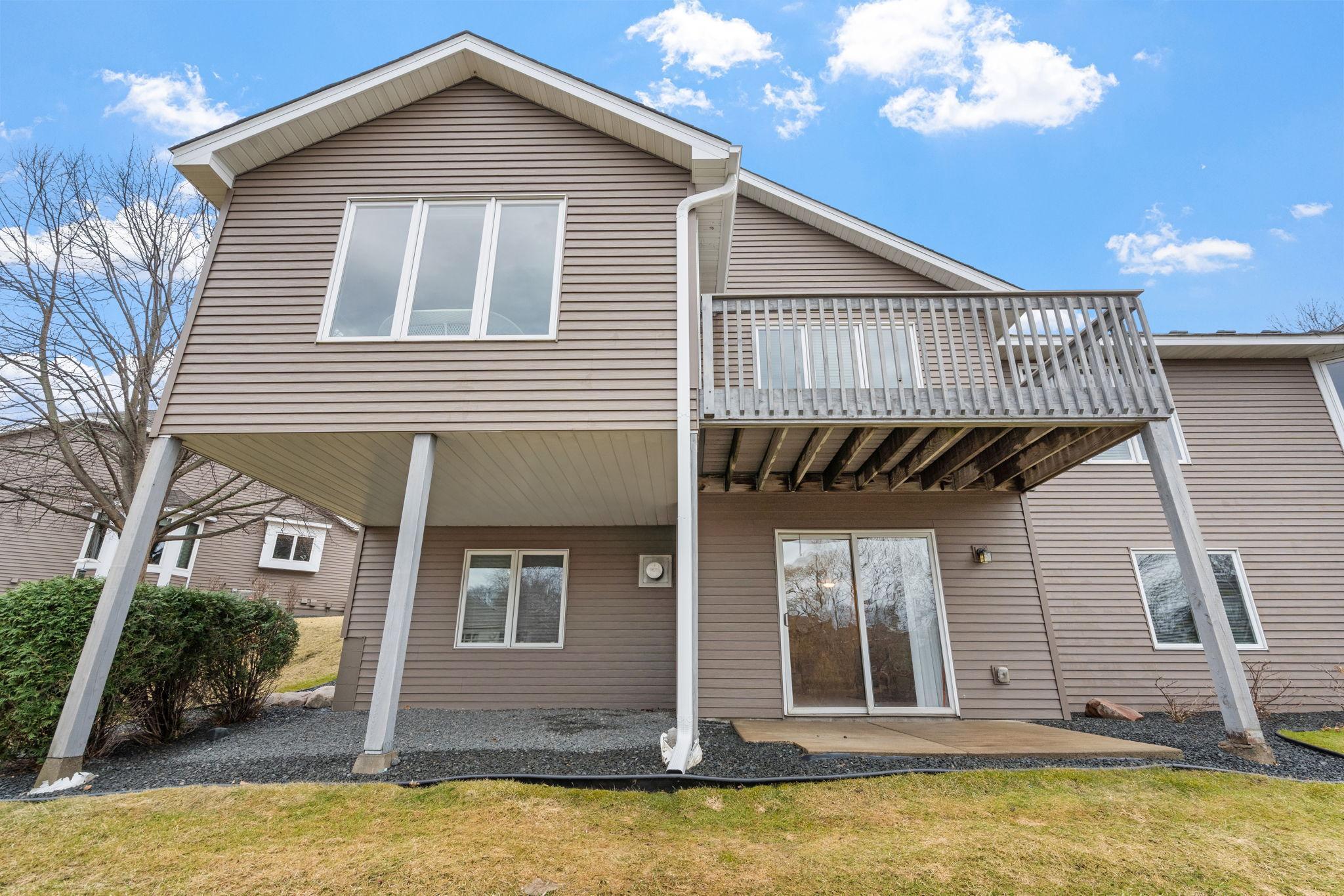 8-web-or-mls-3635 Zanzibar Ln-8.jpg