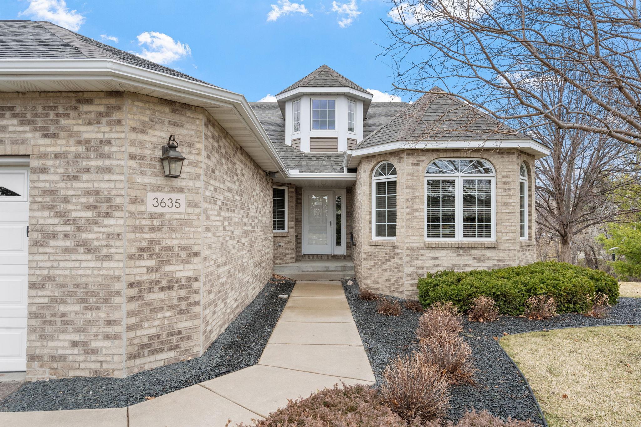 5-web-or-mls-3635 Zanzibar Ln-5.jpg