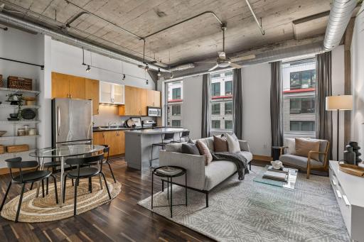Open Concept floor plan with plenty of natural light!