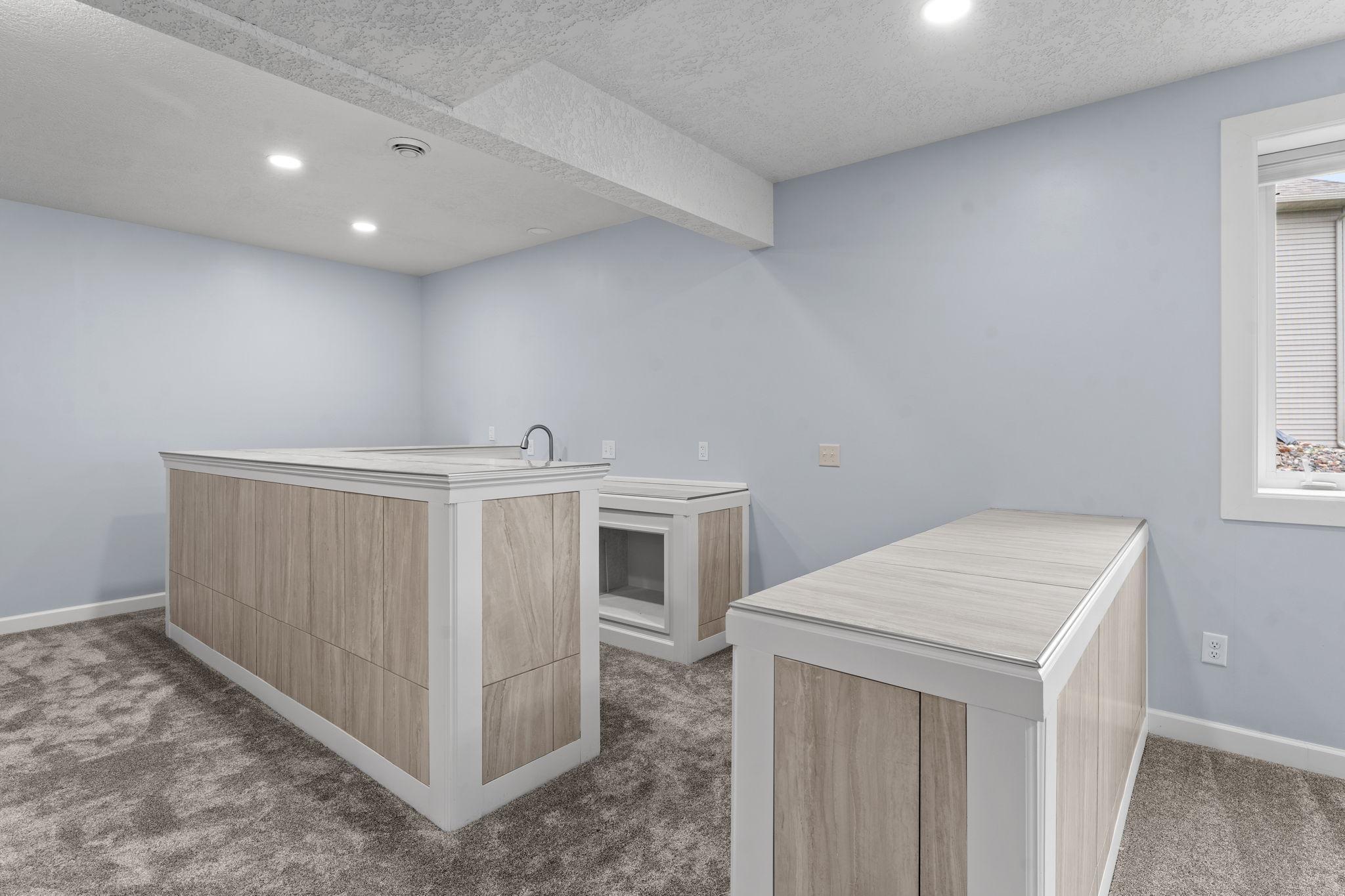 Another look at the bar area.