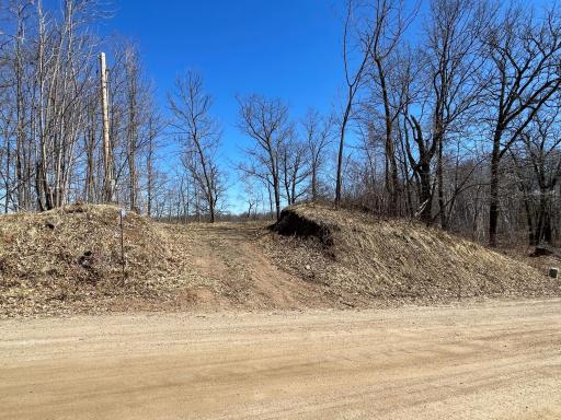 18522 Captive Lake Road, Garrison, MN 56450