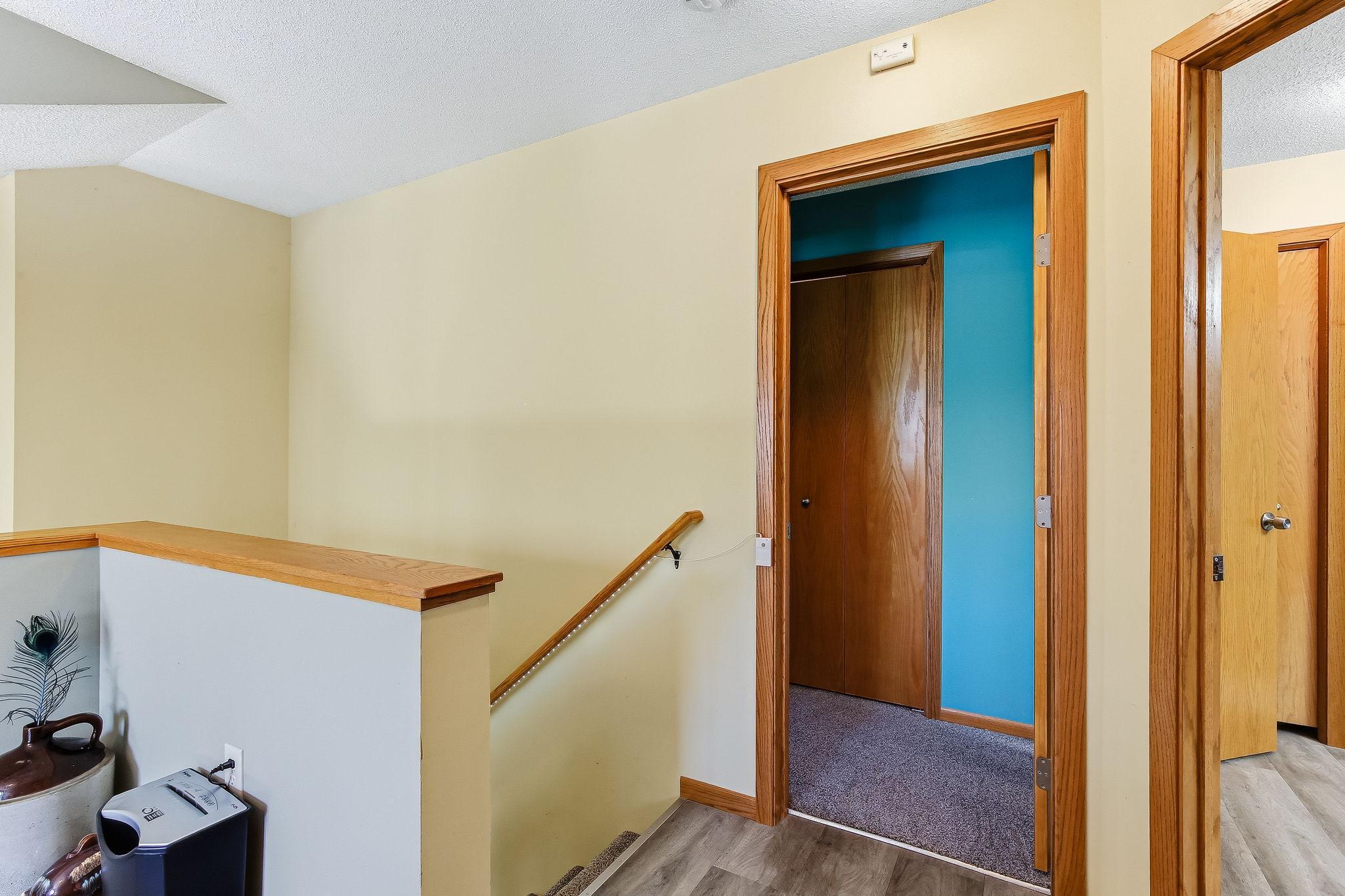 17-web-or-mls-611-85th-Ln-17.jpg