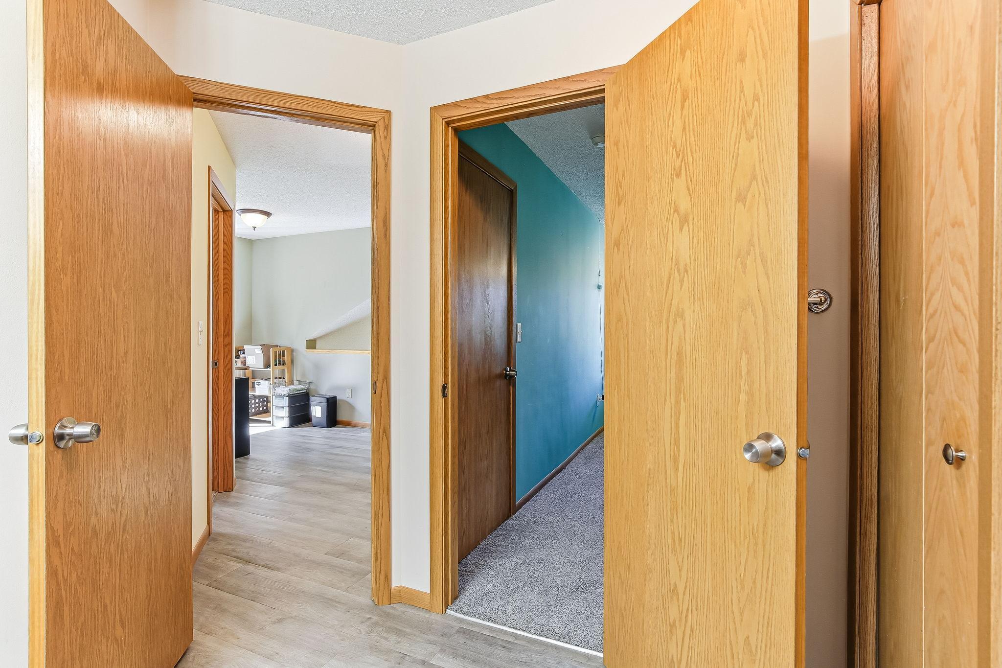 26-web-or-mls-611-85th-Ln-26.jpg