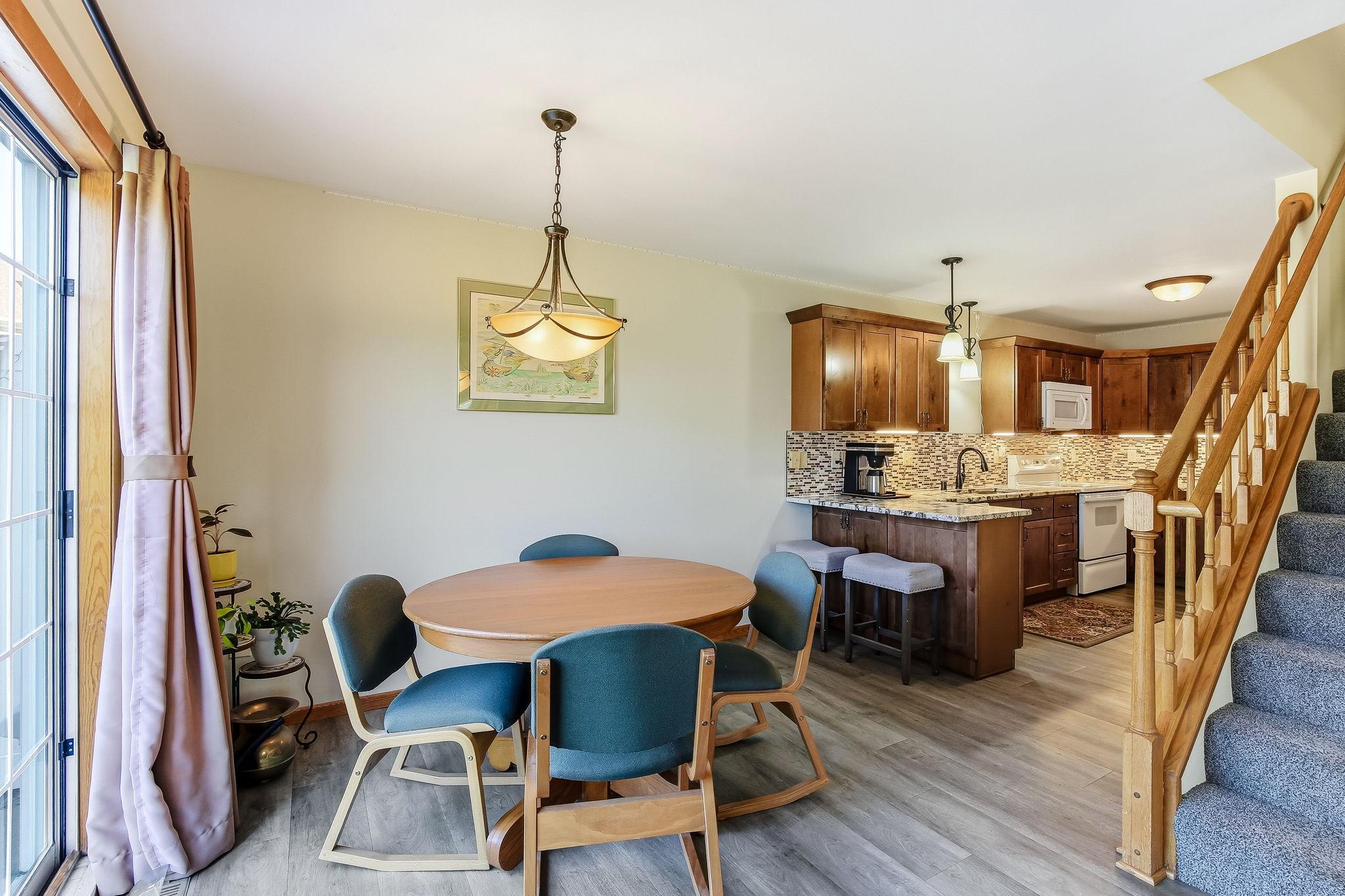 8-web-or-mls-611-85th-Ln-08.jpg