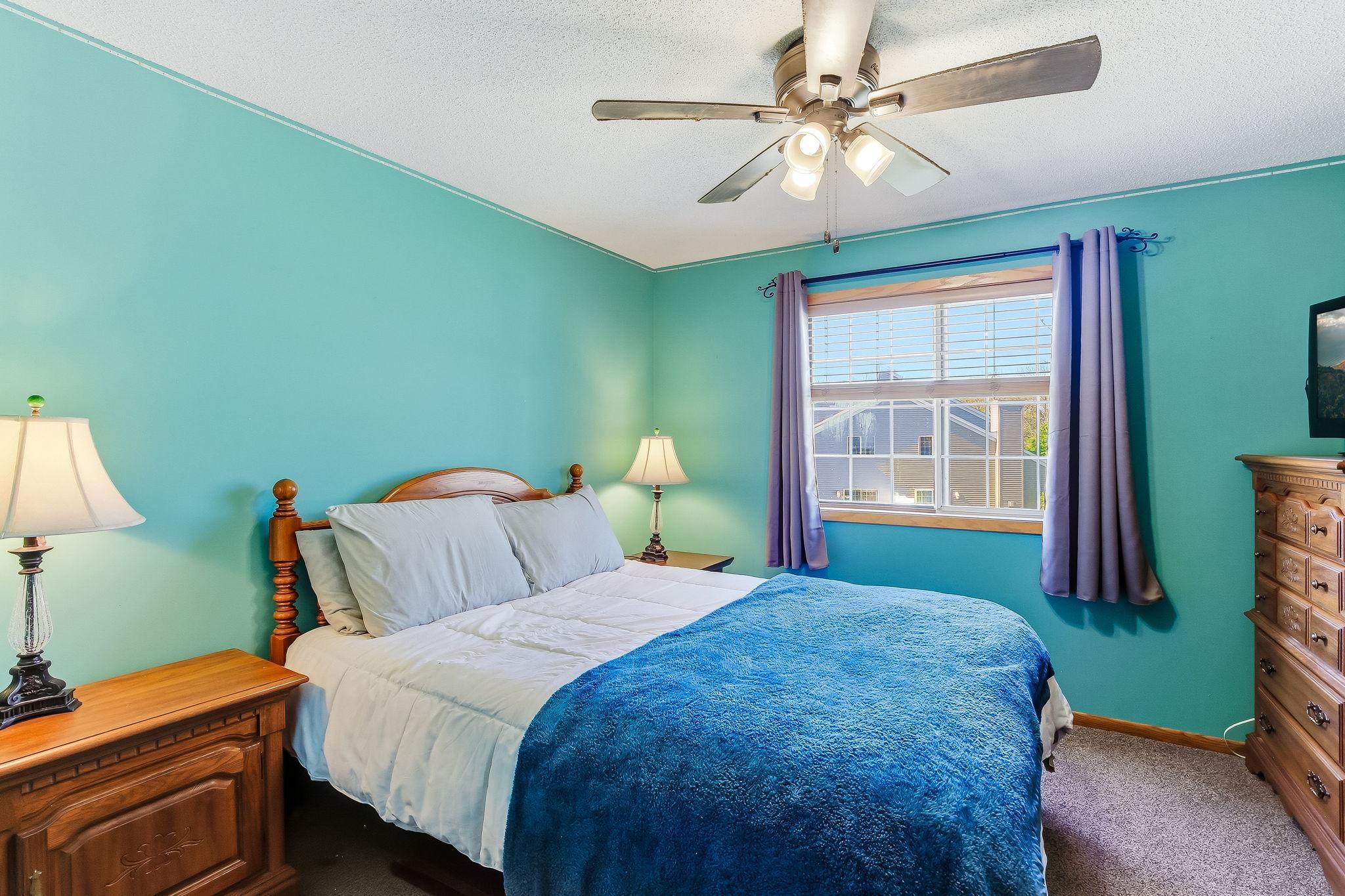 23-web-or-mls-611-85th-Ln-23.jpg