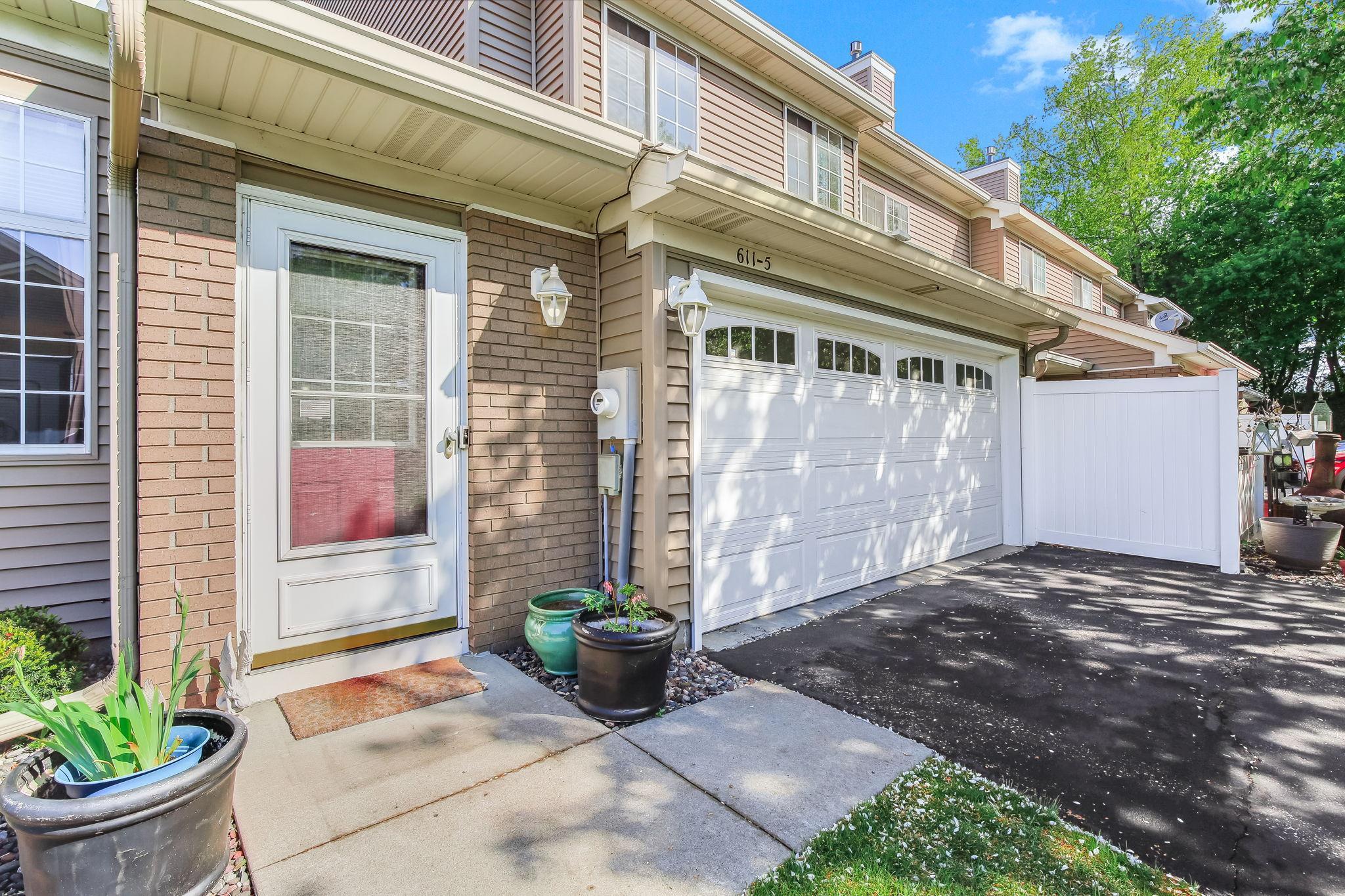 3-web-or-mls-611-85th-Ln-03.jpg