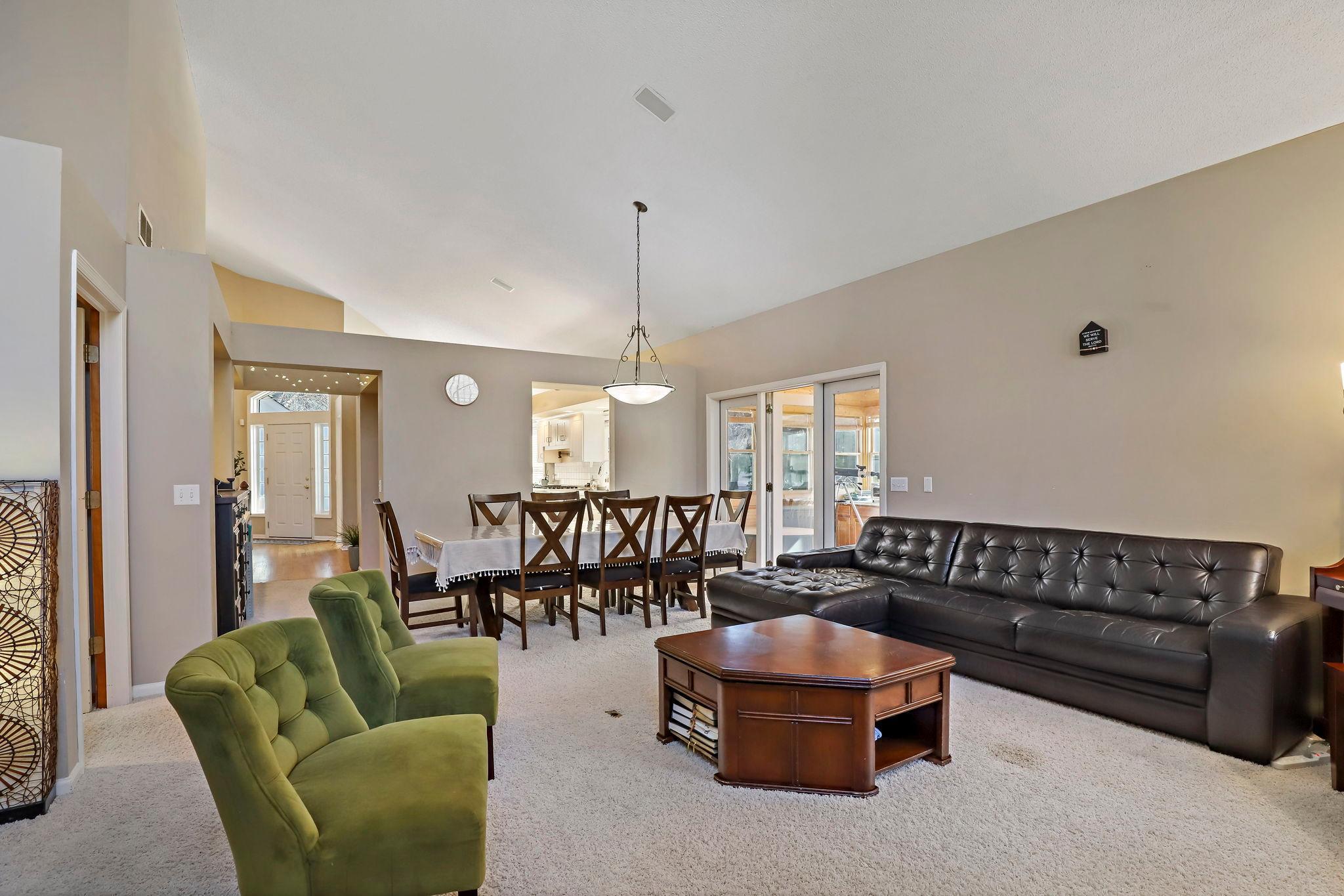 You'll always be included in this expansive space.513 Willdflower, BV