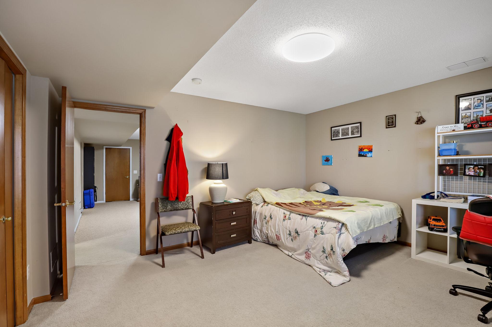 Walkout level bedroom 4