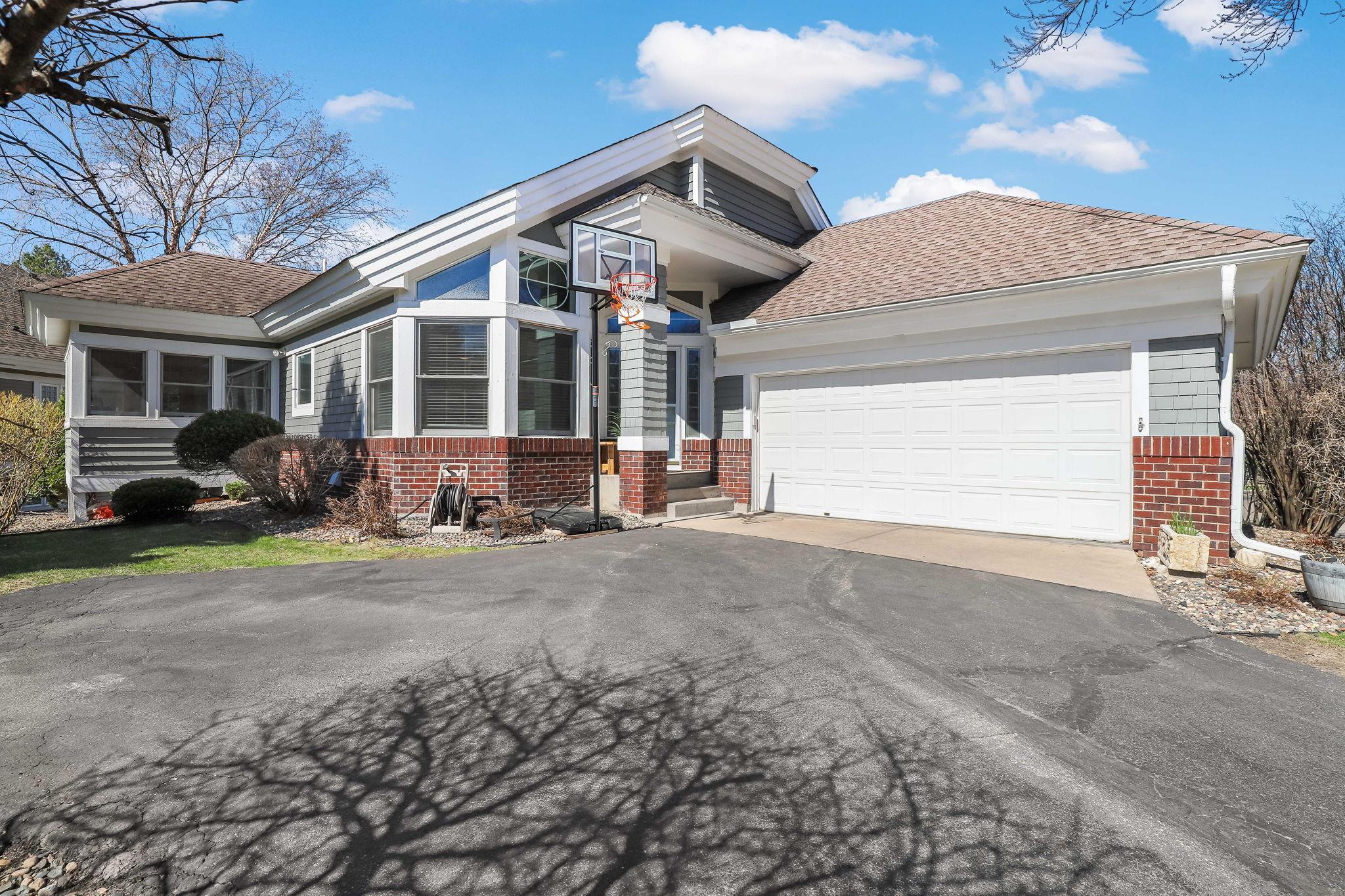 Come for a visit, stay for a lifetime in this adaptable floorplan!