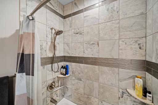 5833 Bedman Drive NW, Alexandria, MN 56308