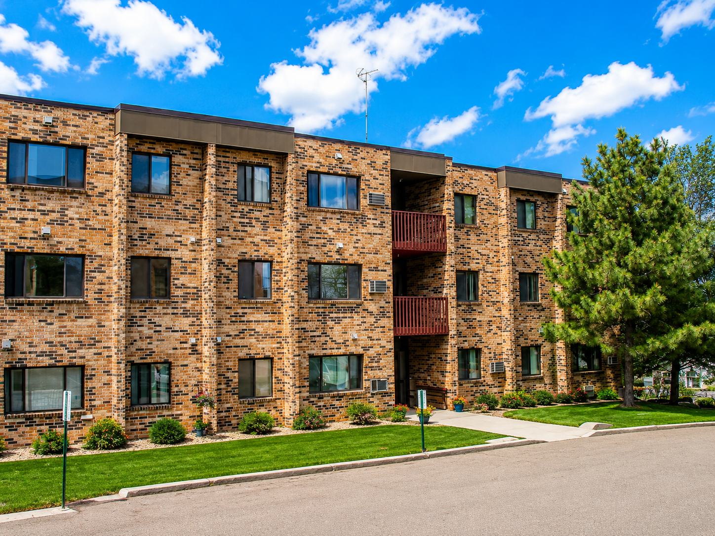 River Ridge Exterior 2.png