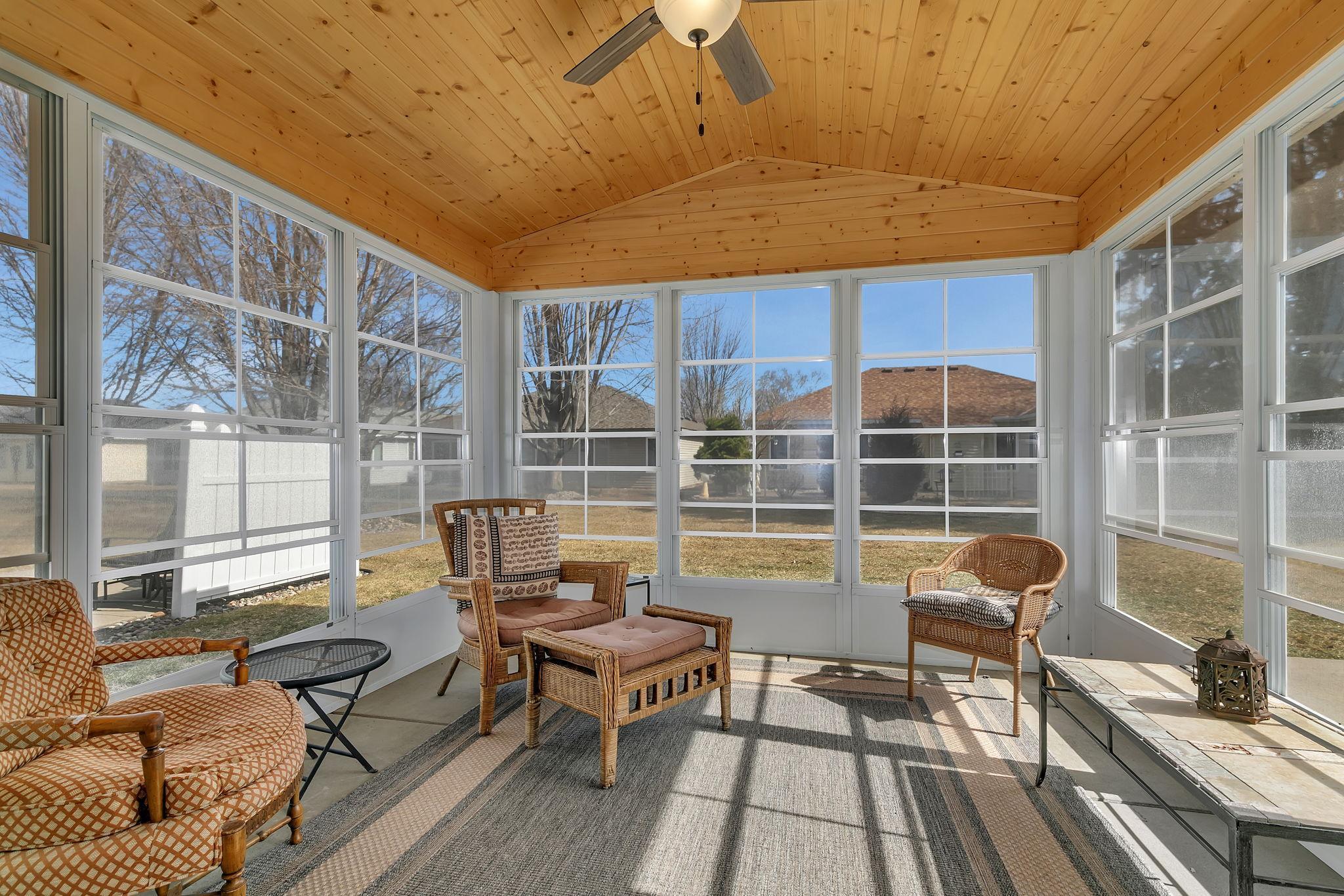 New beautiful 3 season porch off dining