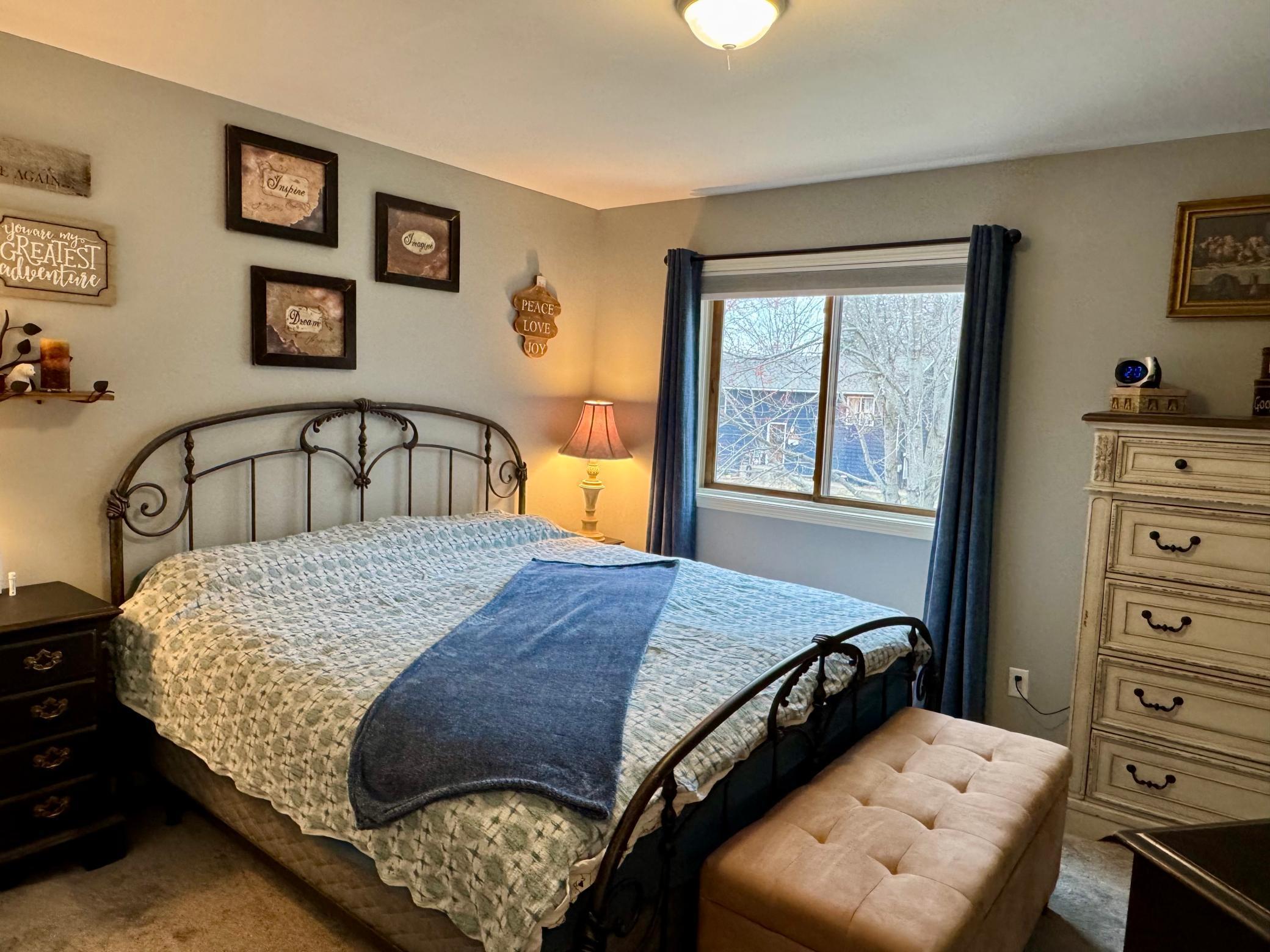 Upper level bedroom 2