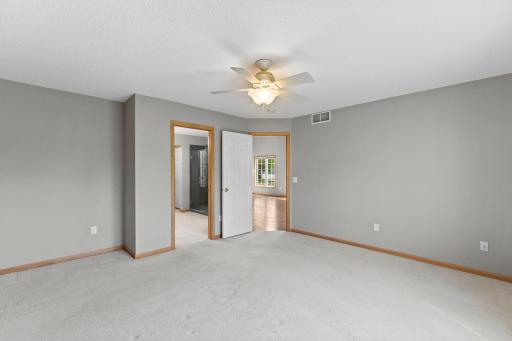 5208 Deerfield Lane SE, Prior Lake, MN 55372
