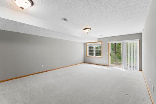 5208 Deerfield Lane SE, Prior Lake, MN 55372