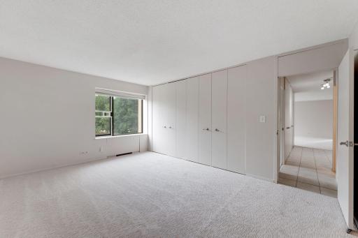 19 S 1st Street, B207, Minneapolis, MN 55401