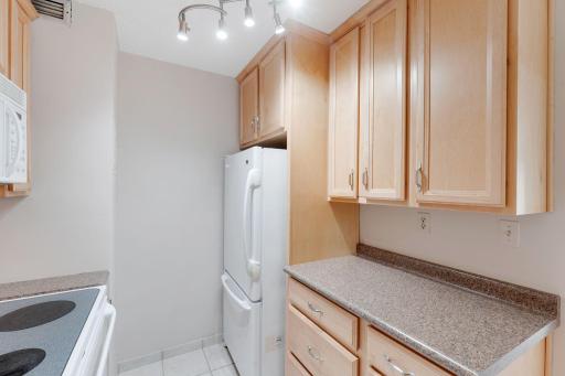 19 S 1st Street, B207, Minneapolis, MN 55401