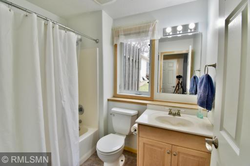 713 Thomas Drive NE, Alexandria, MN 56308