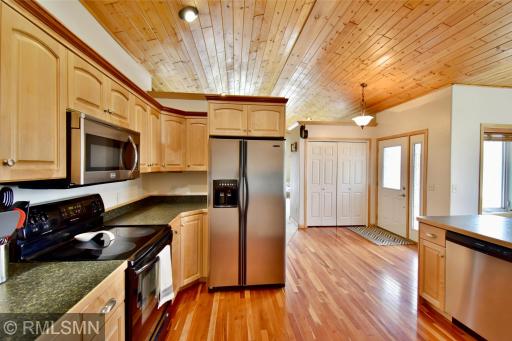 713 Thomas Drive NE, Alexandria, MN 56308
