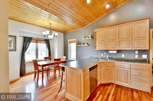 713 Thomas Drive NE, Alexandria, MN 56308
