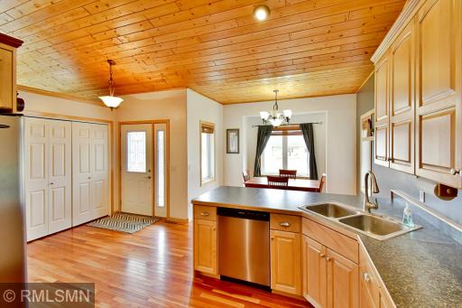 713 Thomas Drive NE, Alexandria, MN 56308