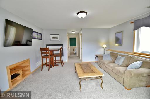 713 Thomas Drive NE, Alexandria, MN 56308