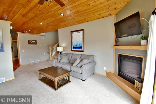 713 Thomas Drive NE, Alexandria, MN 56308