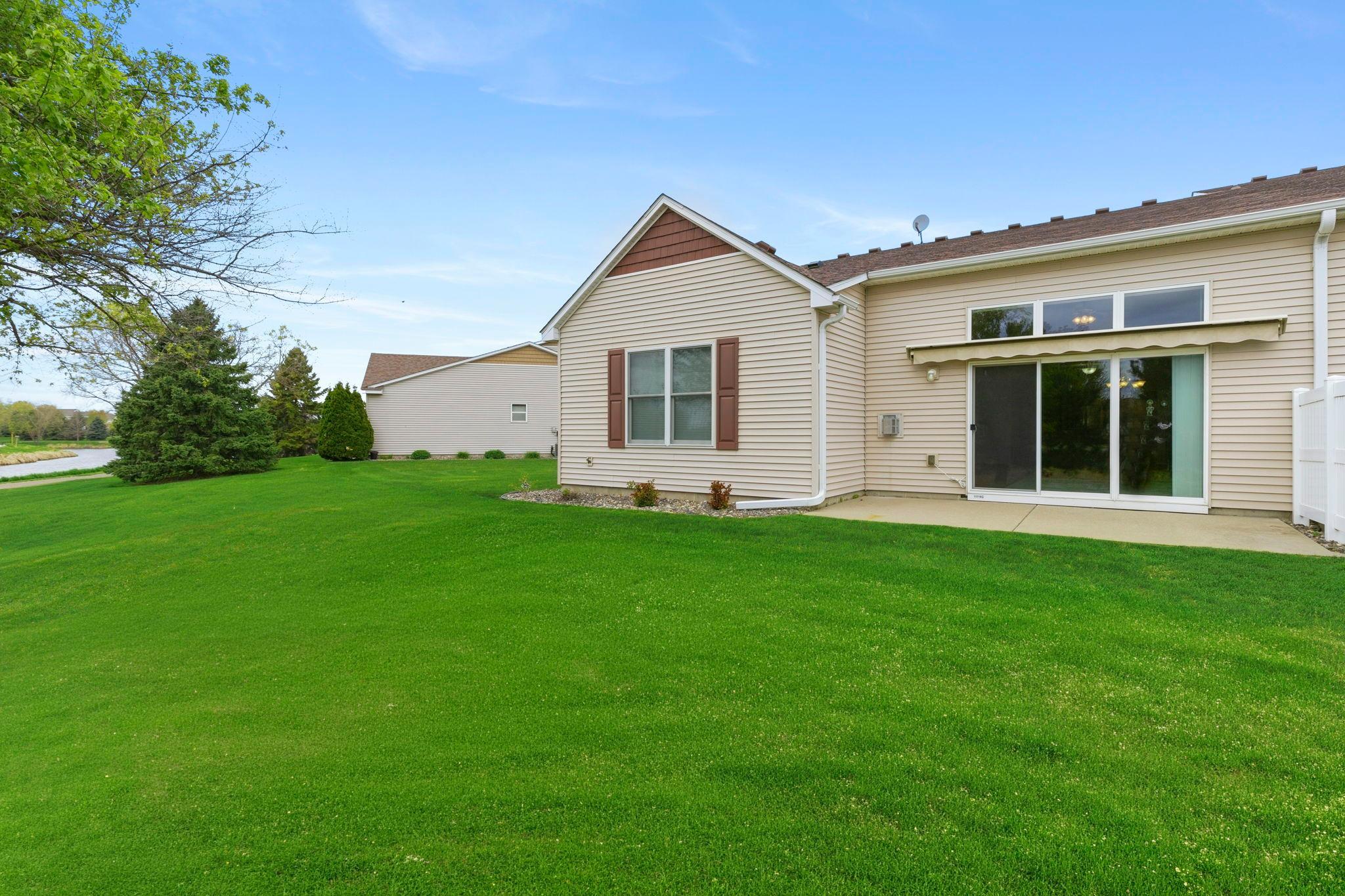 Huge patio with remote Control Awning