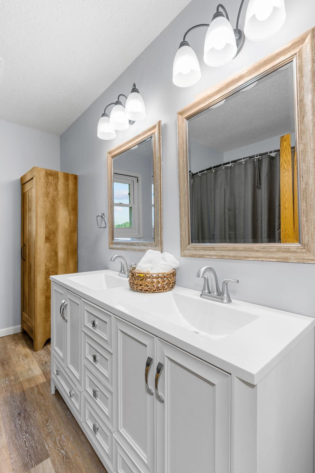 34-web-or-mls-15720 Cicerone Path-34.jpg