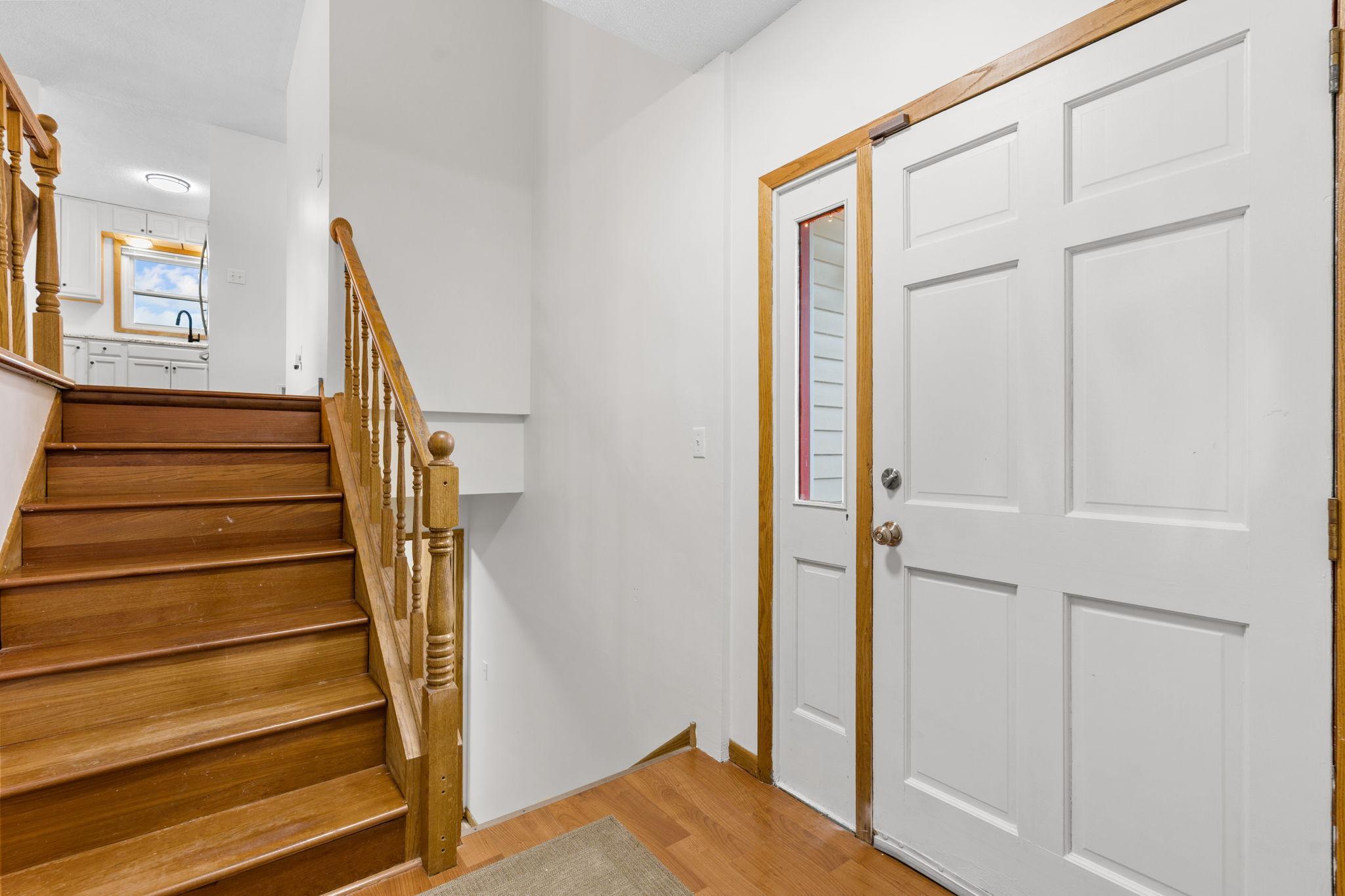 13-web-or-mls-15720 Cicerone Path-13.jpg