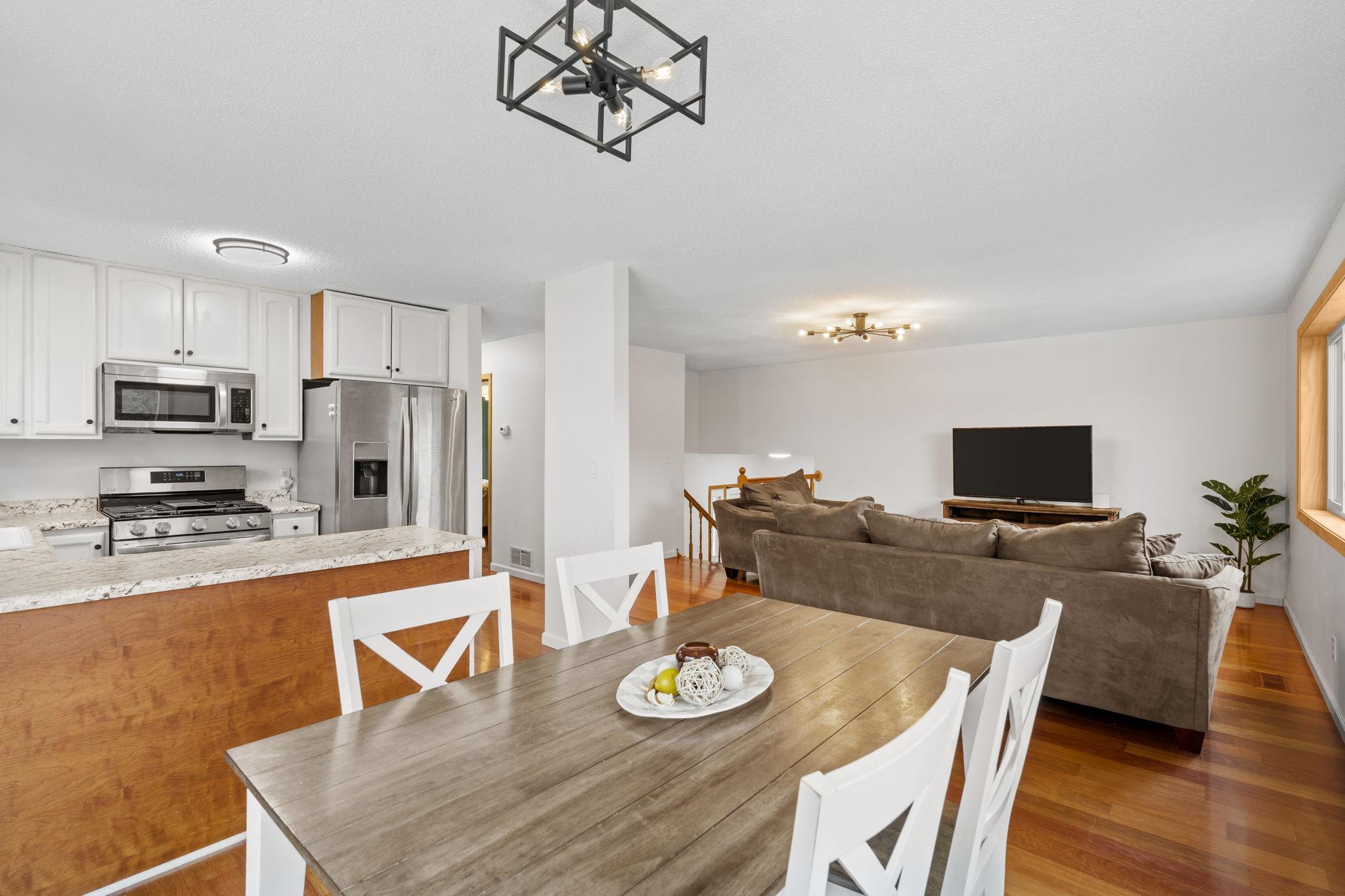 21-web-or-mls-15720 Cicerone Path-21.jpg