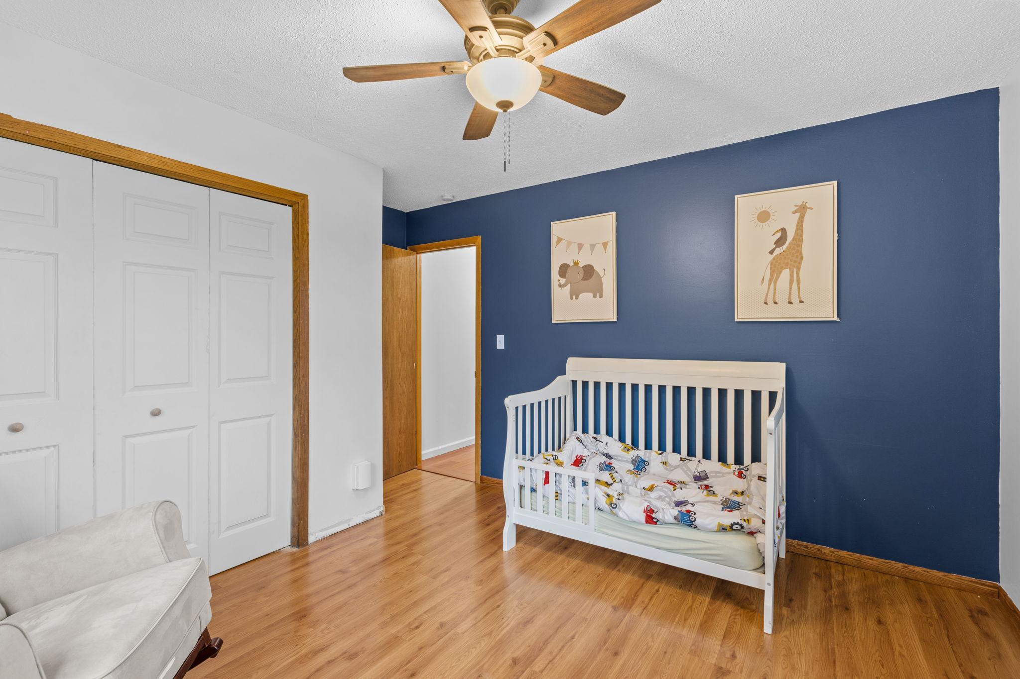 32-web-or-mls-15720 Cicerone Path-32.jpg