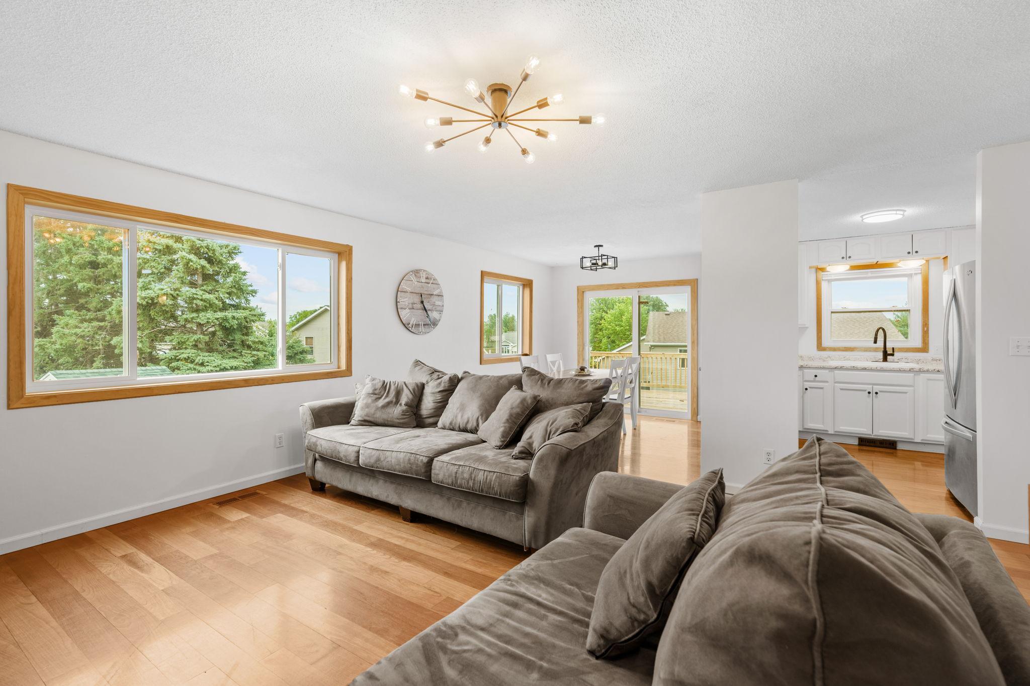 18-web-or-mls-15720 Cicerone Path-18.jpg