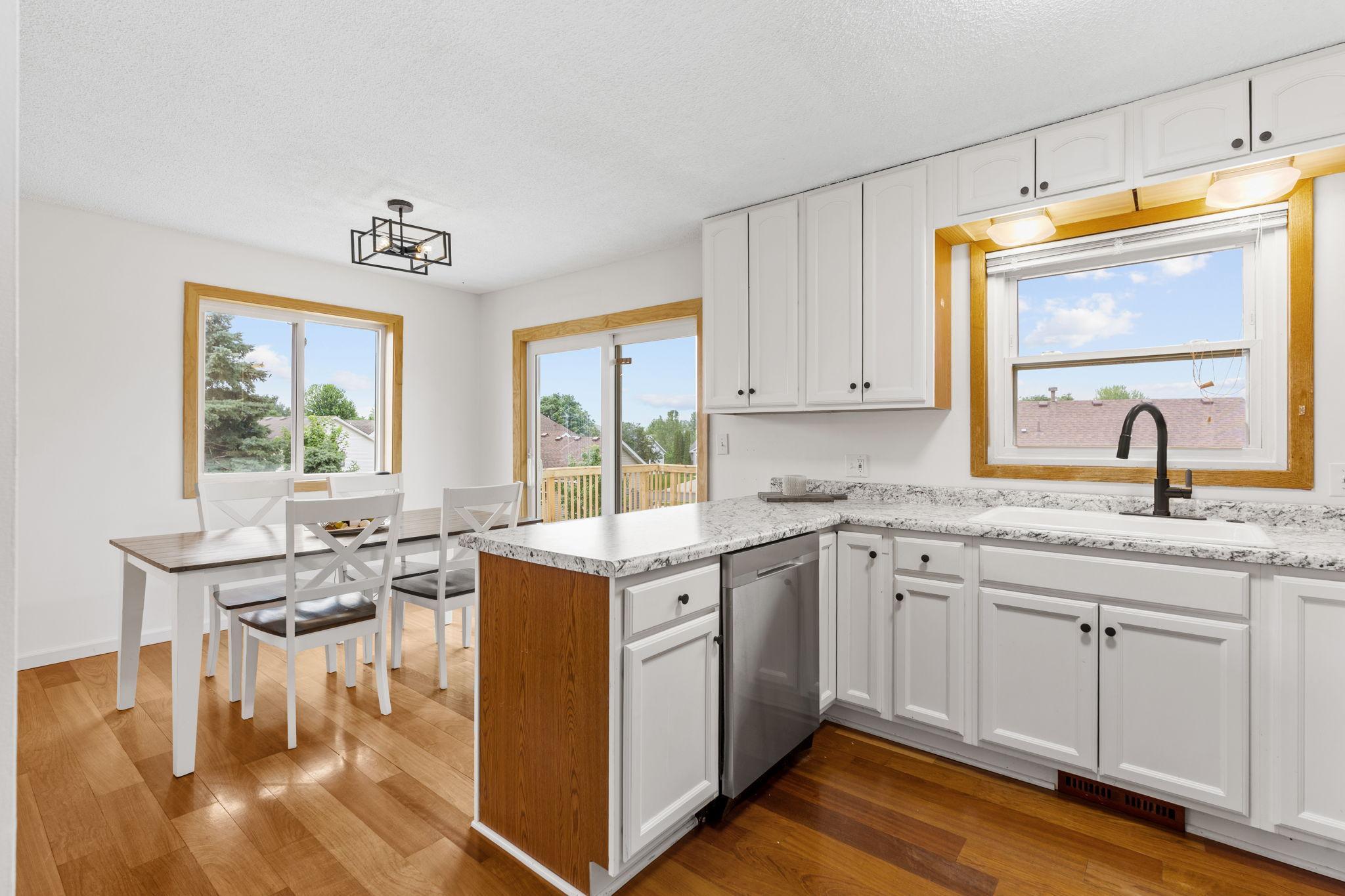 25-web-or-mls-15720 Cicerone Path-25.jpg