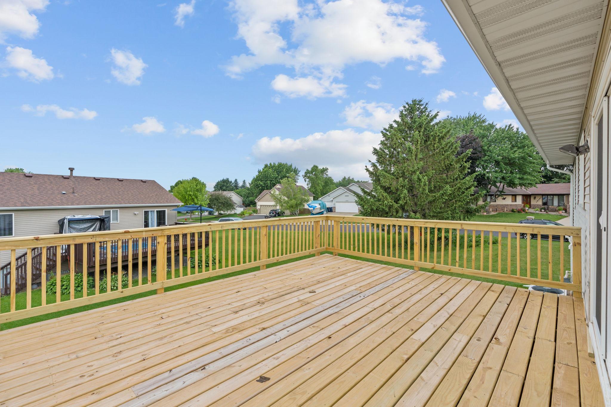 12-web-or-mls-15720 Cicerone Path-12.jpg
