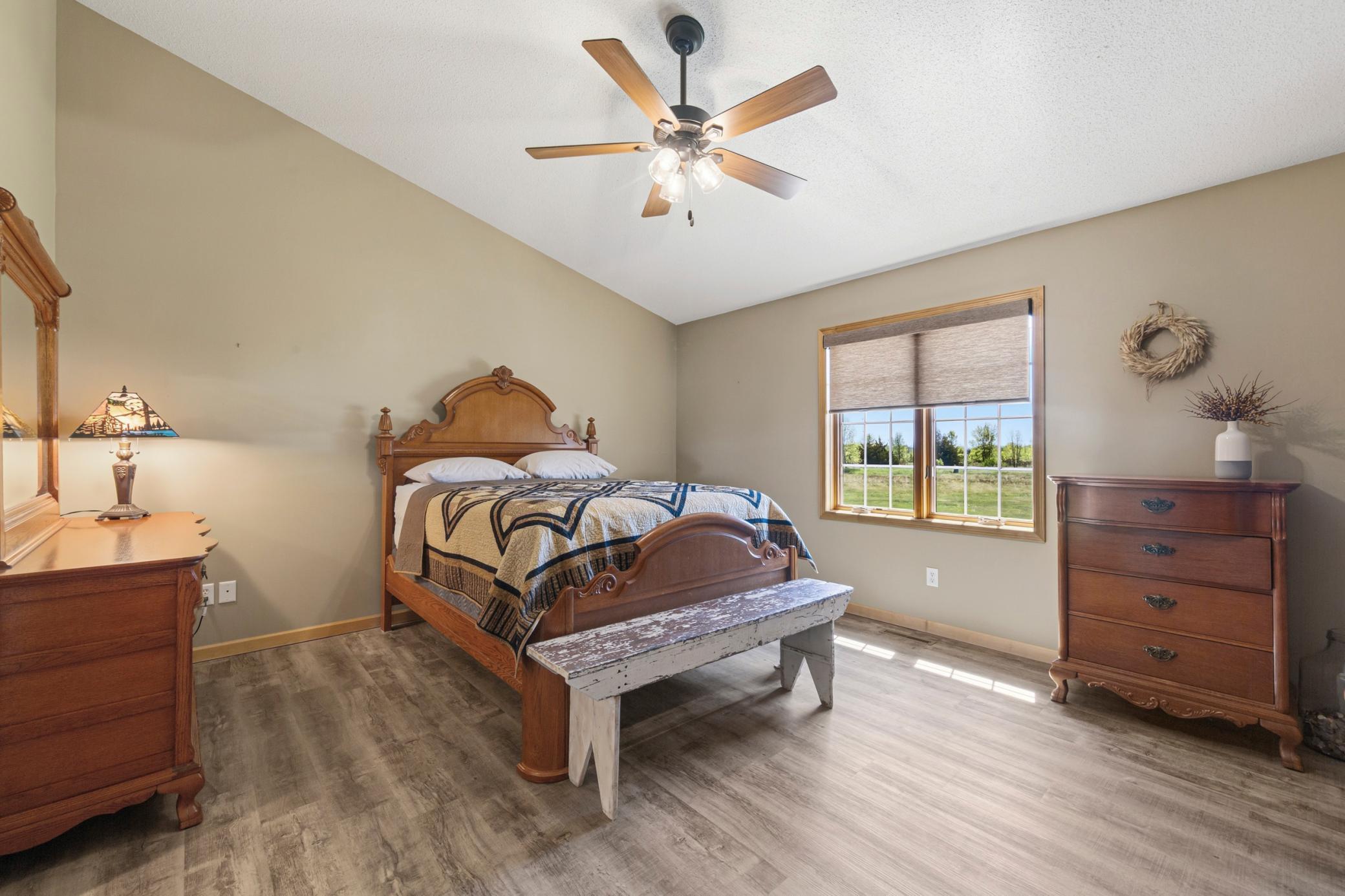 26 main bedroom.jpg