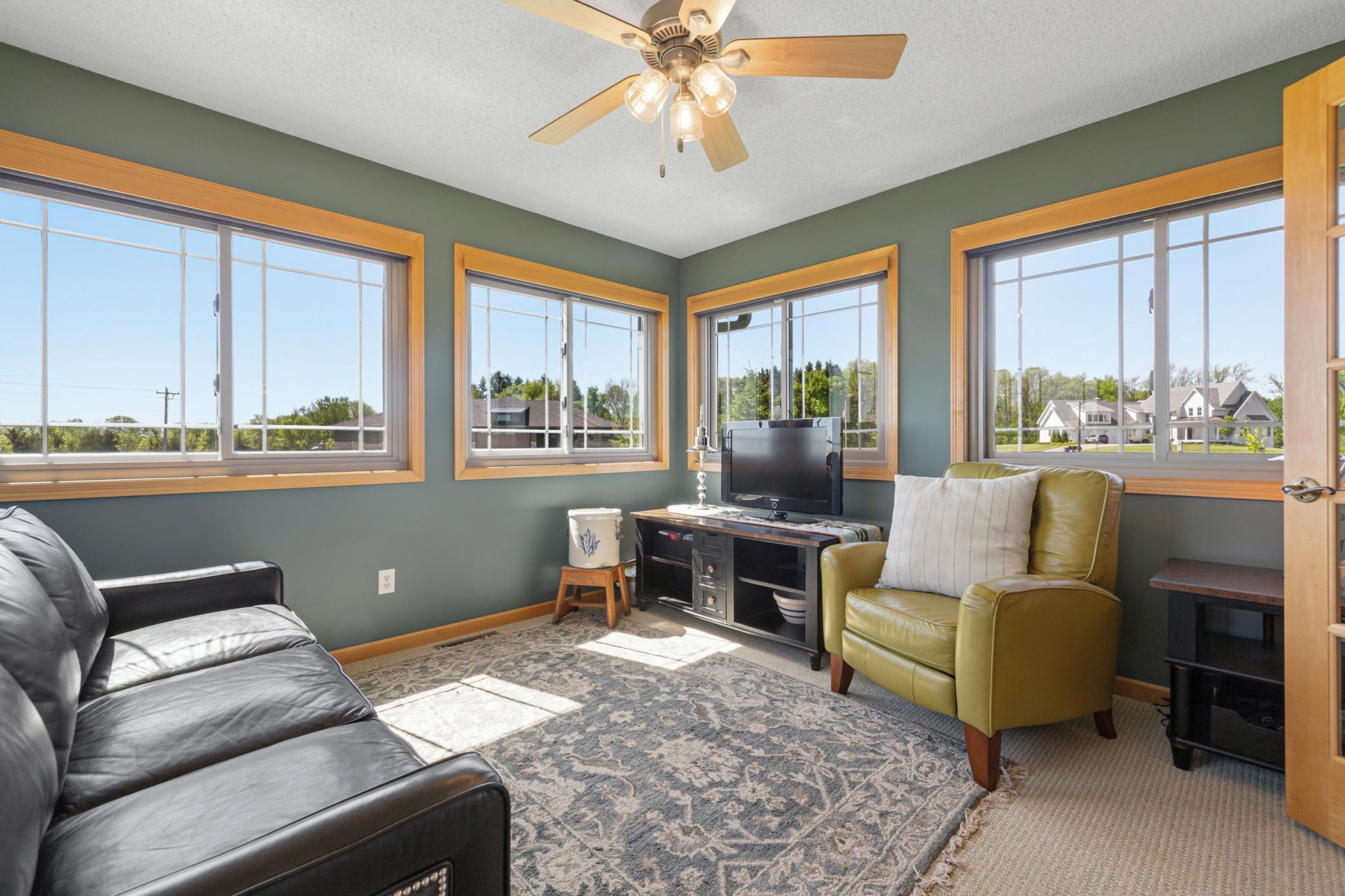23 sunroom.jpg