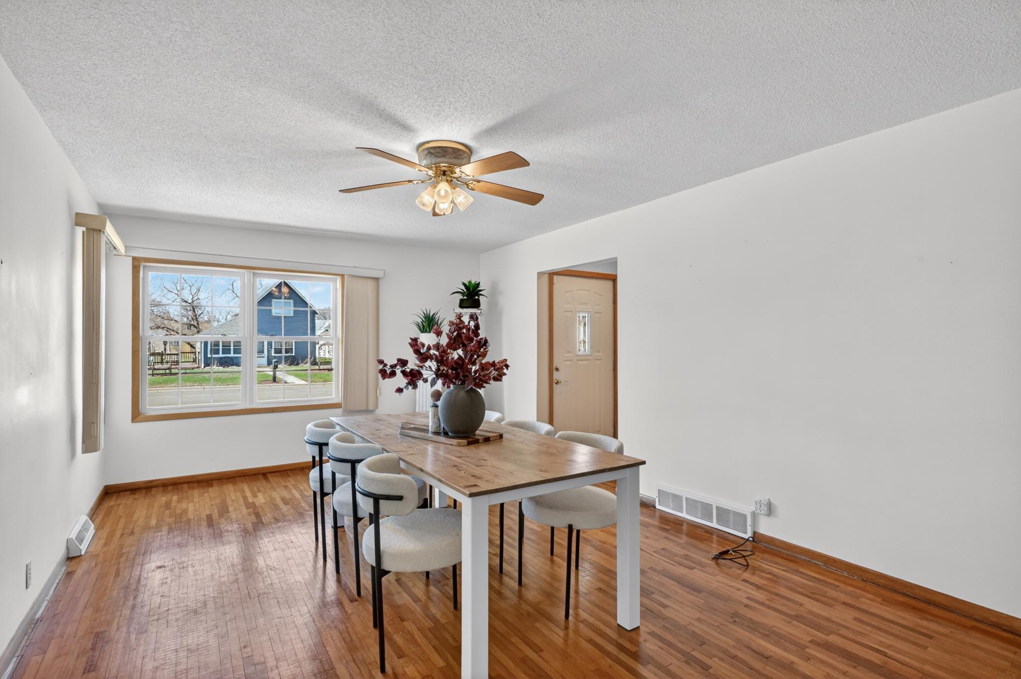 Natural light & original flooring