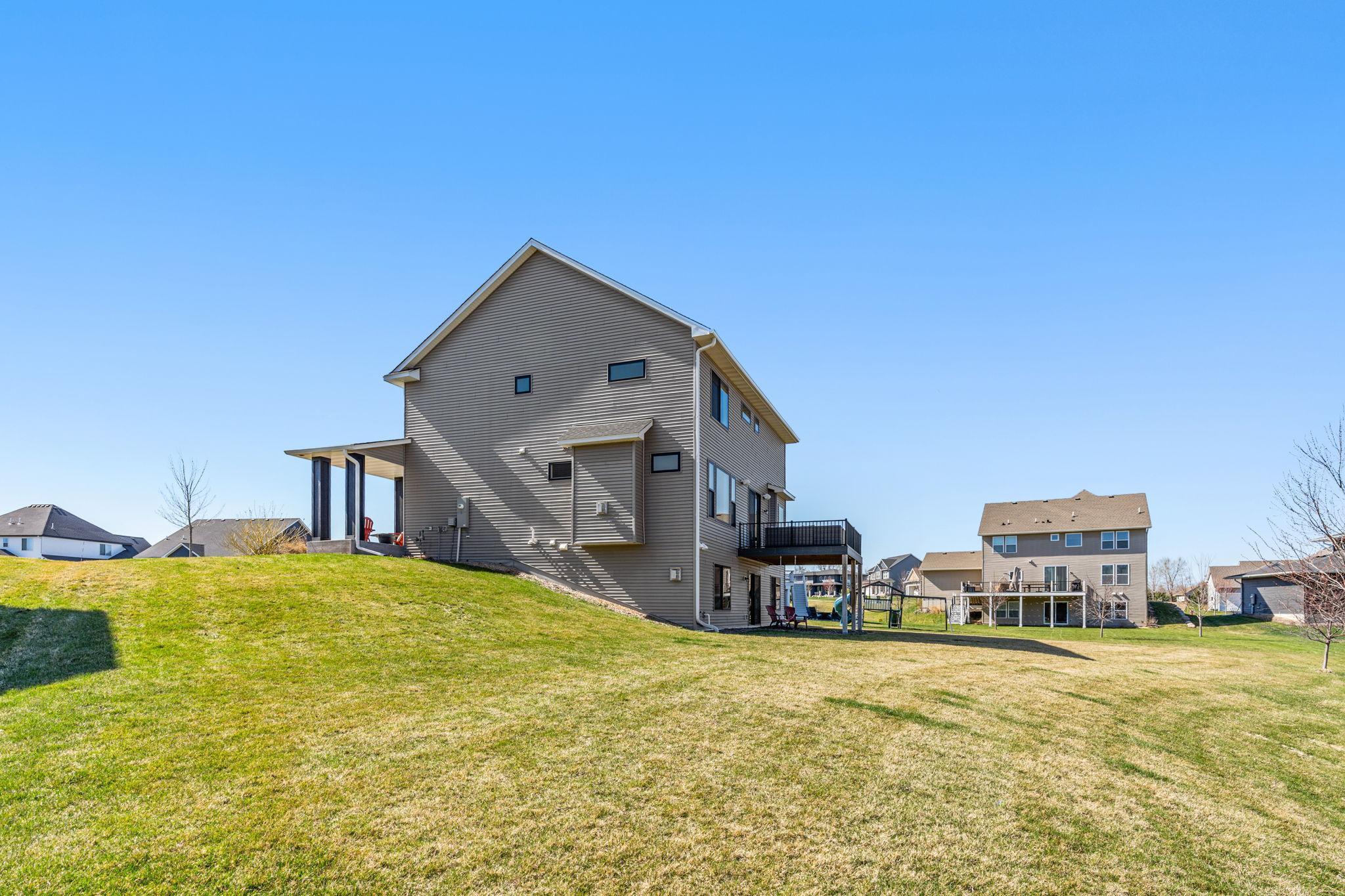 10-web-or-mls-4730 Maas Ct-10.jpg