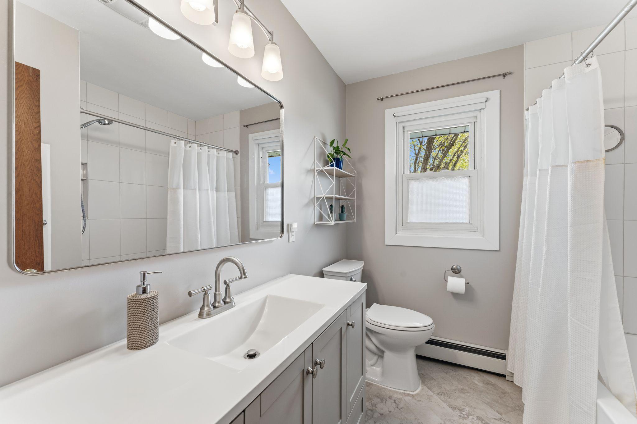 Main Floor Updated Full Bathroom