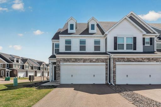 Welcome to 5373 94th Lane! Located in one of Pulte's premier neighborhoods; Pemberly.