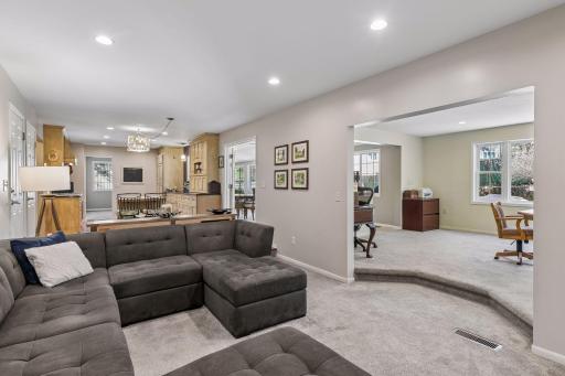1212 Balsam Trail E, Eagan, MN 55123