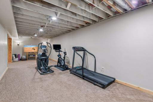 1212 Balsam Trail E, Eagan, MN 55123