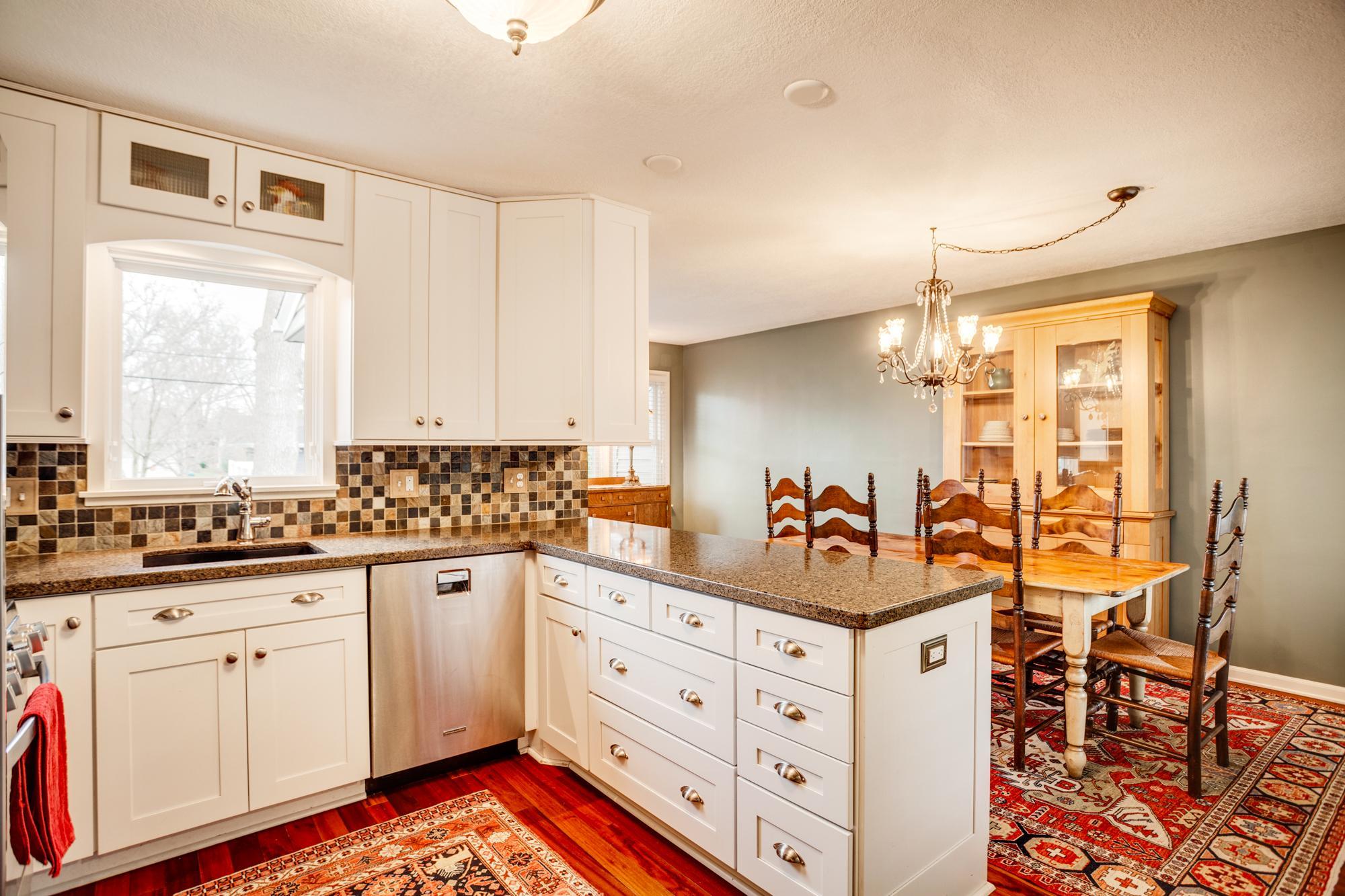 Excellent serving & prep space and so much storage!