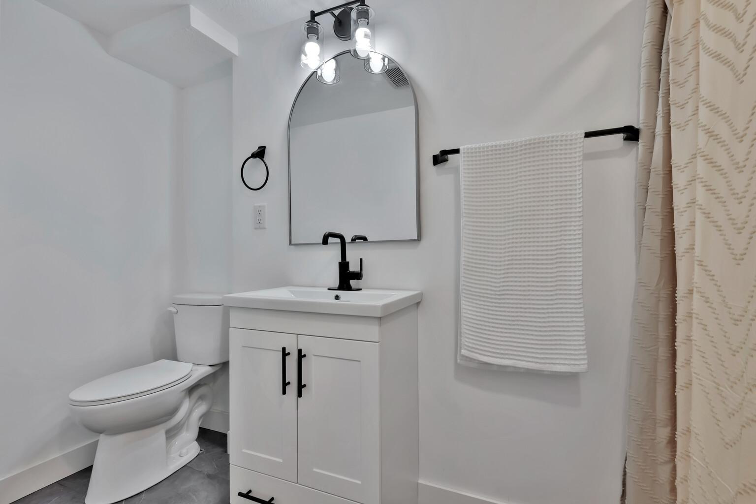 Lower Level 3/4 Bath