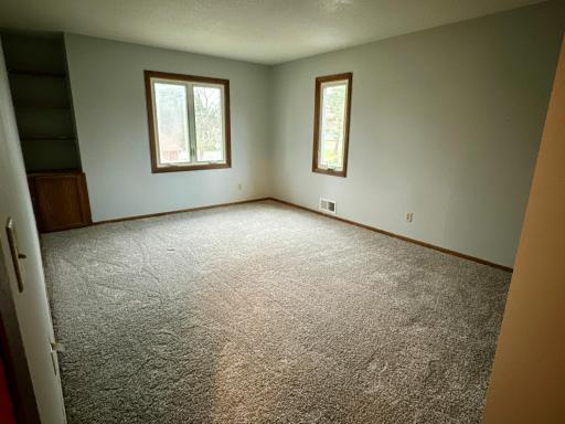 4725 Lund Point, Saint Paul, MN 55122