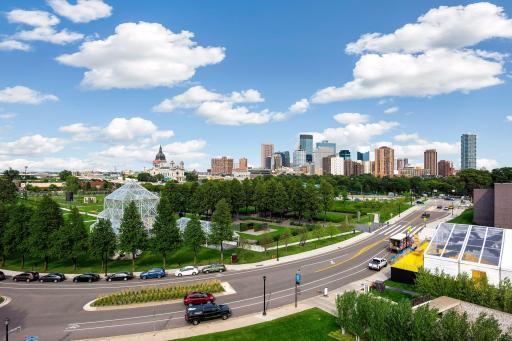 48 Groveland Terrace, B313, Minneapolis, MN 55403